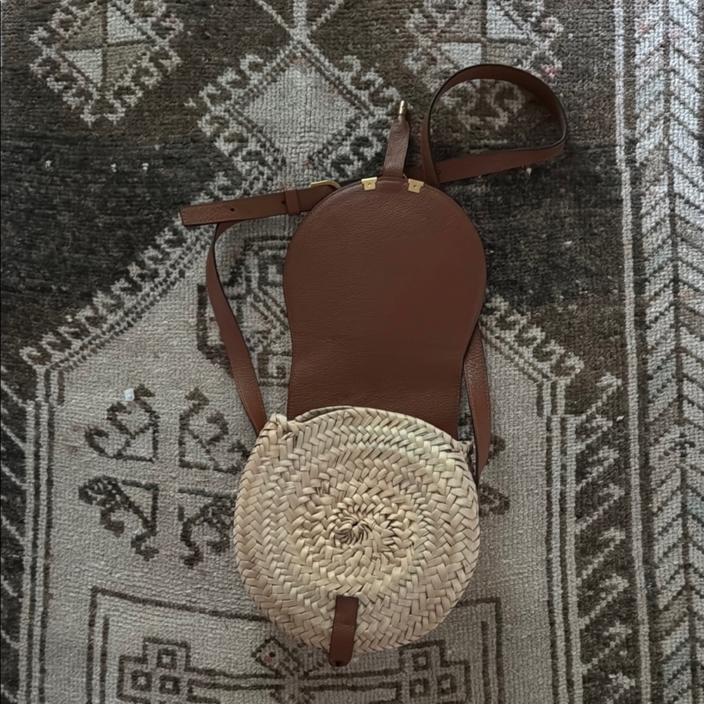 Chloé Marcie Raffia Logo Detailed Crossbody Bag - Picture 9 of 11